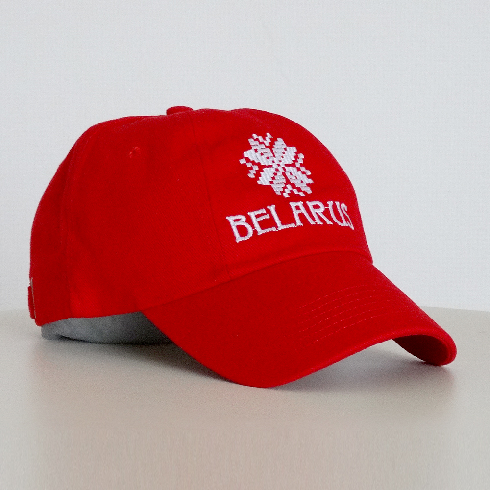 кепка с вышивкой